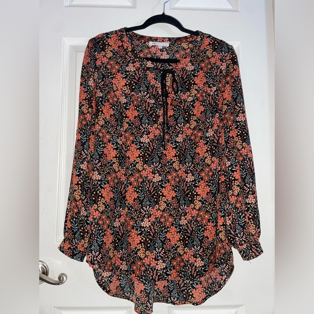 DR2 Elegant Floral Women's Blouse - Black and Orange Medium